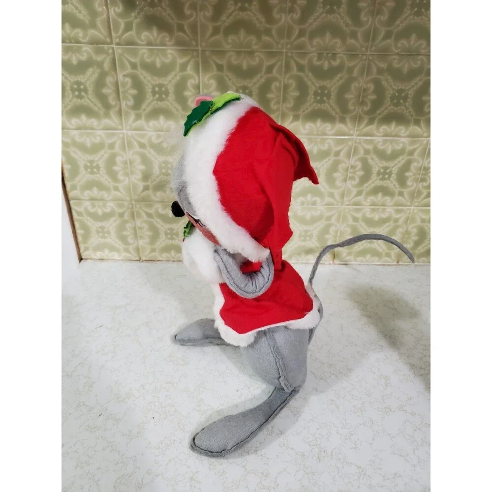 Annalee Mobilitee Doll 1965 Christmas Holiday Mouse w/ Muff 12